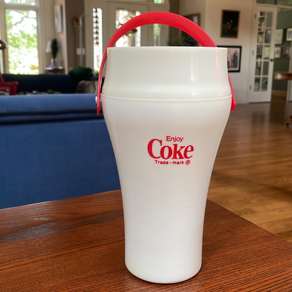 Vintage 80s Coke White Plastic Pitcher Red Handle Coca Cola Godfather’s Pizza - Picture 2 of 5